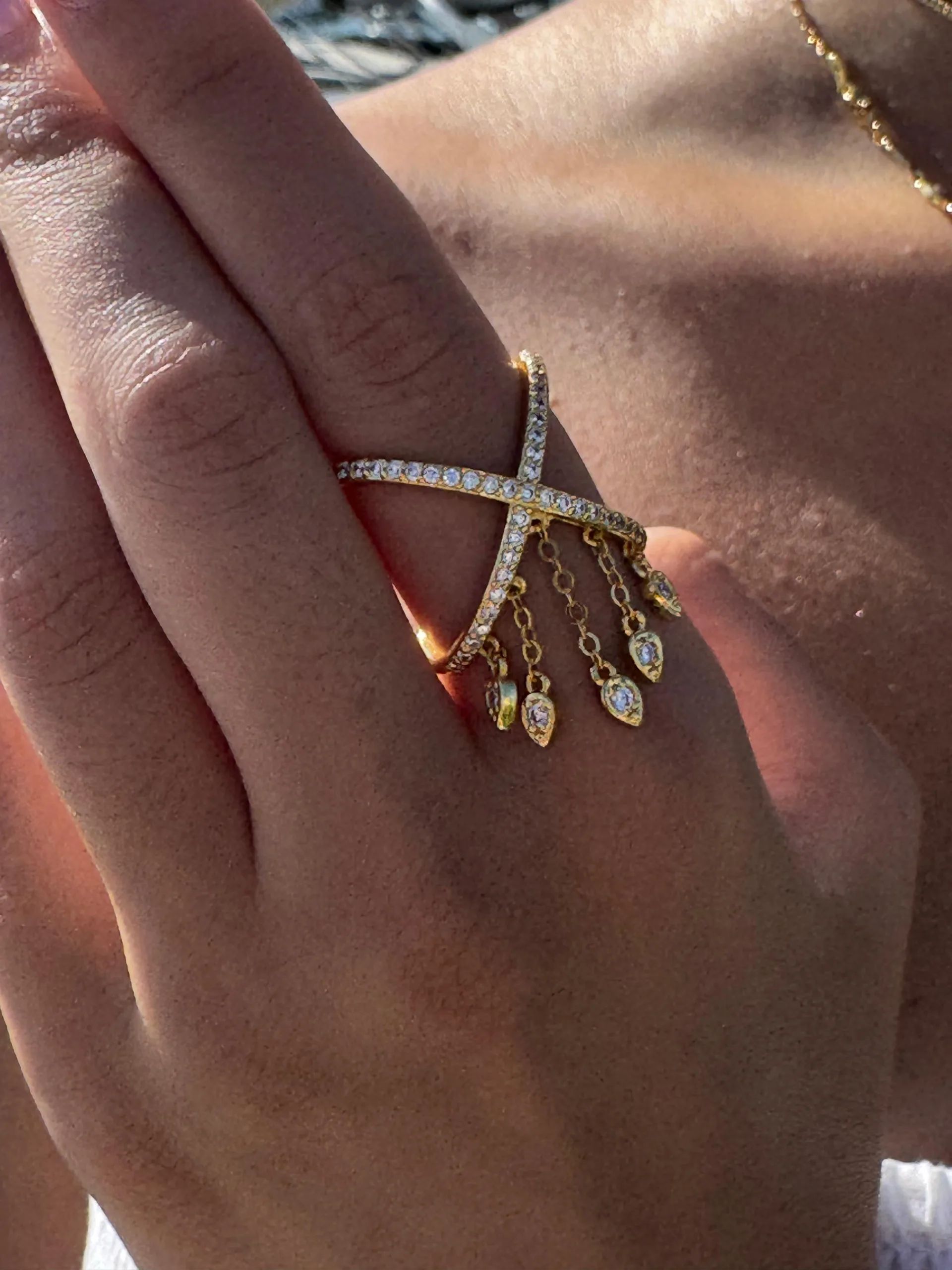 white jewelry new collection bracelets rings necklaces (2)